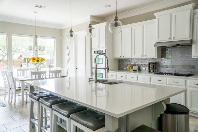 Finition de Maison – La touche finale pour un intérieur impeccable !